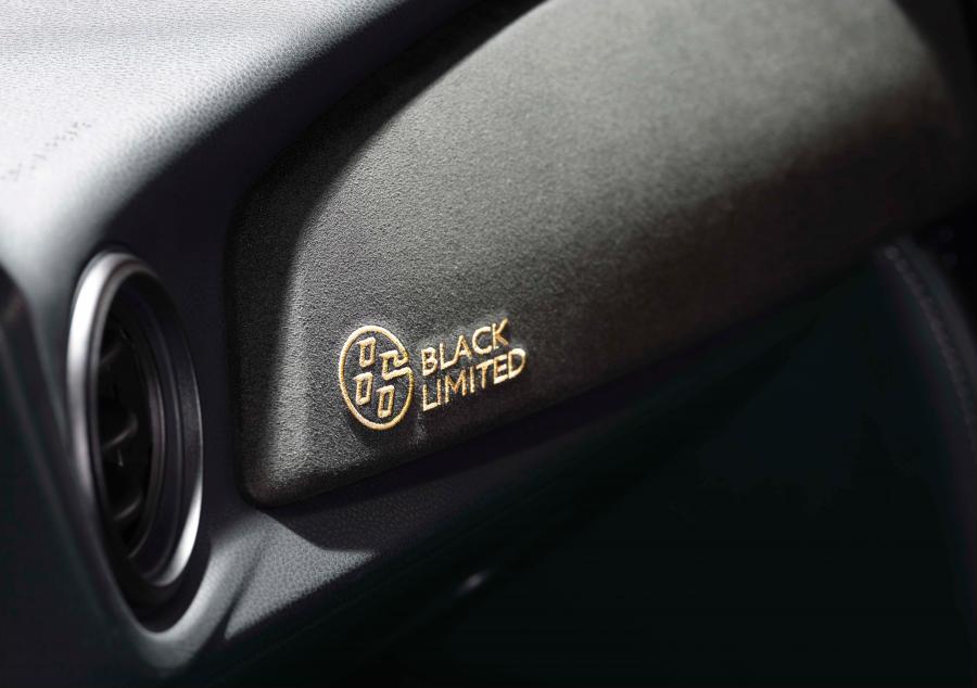 Детали интерьера Toyota 86 GT Black Limited 2020 года  (JP) (фото 8 из 8)